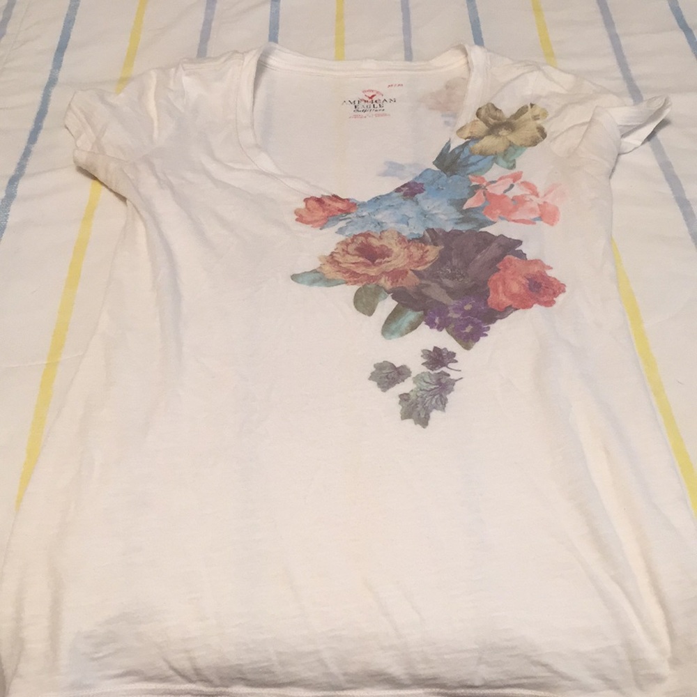 American Eagle V-beck shirt